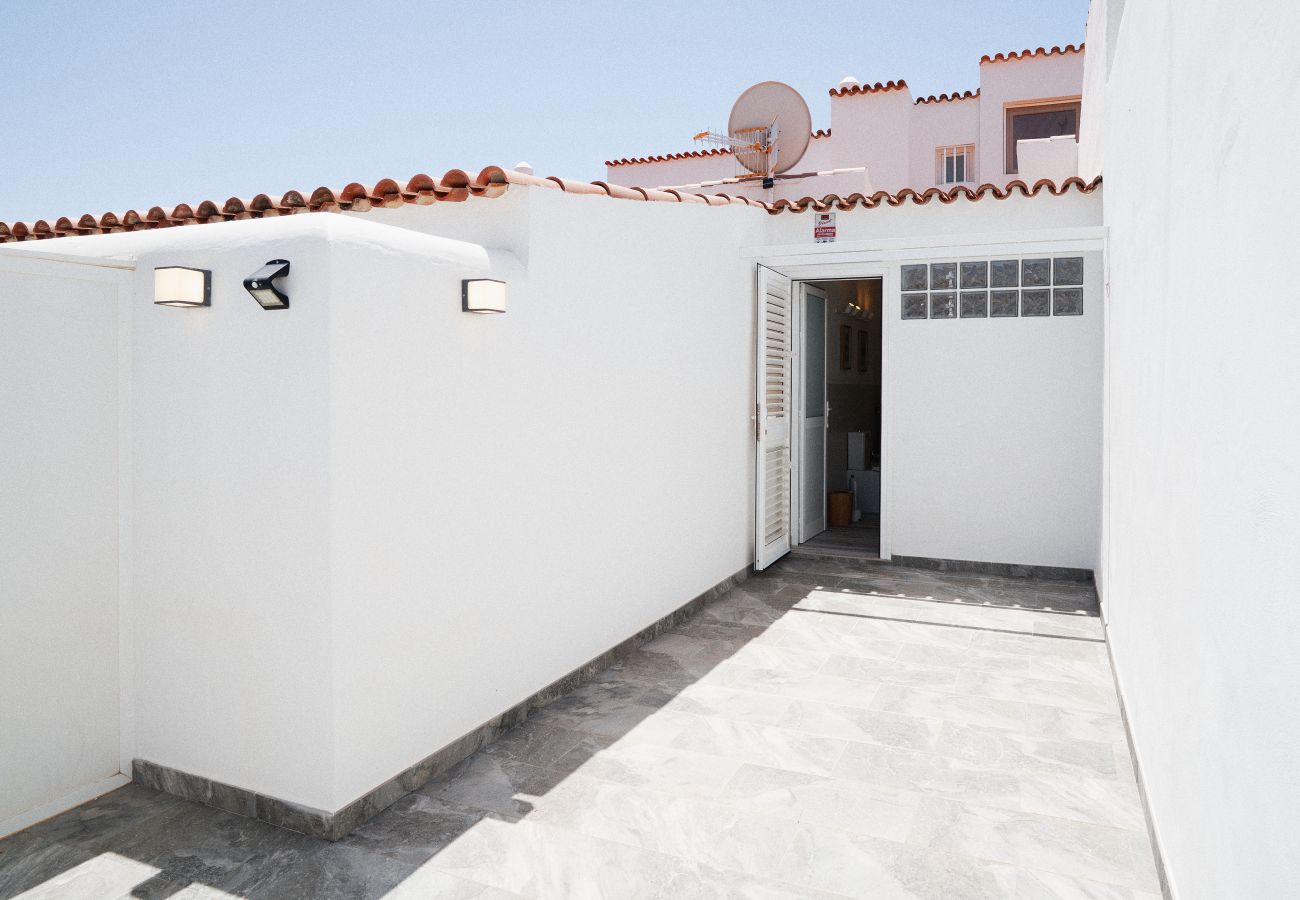 Bungalow en San Miguel de Abona - Bright oceanfront bungalow: views, garden, coastal