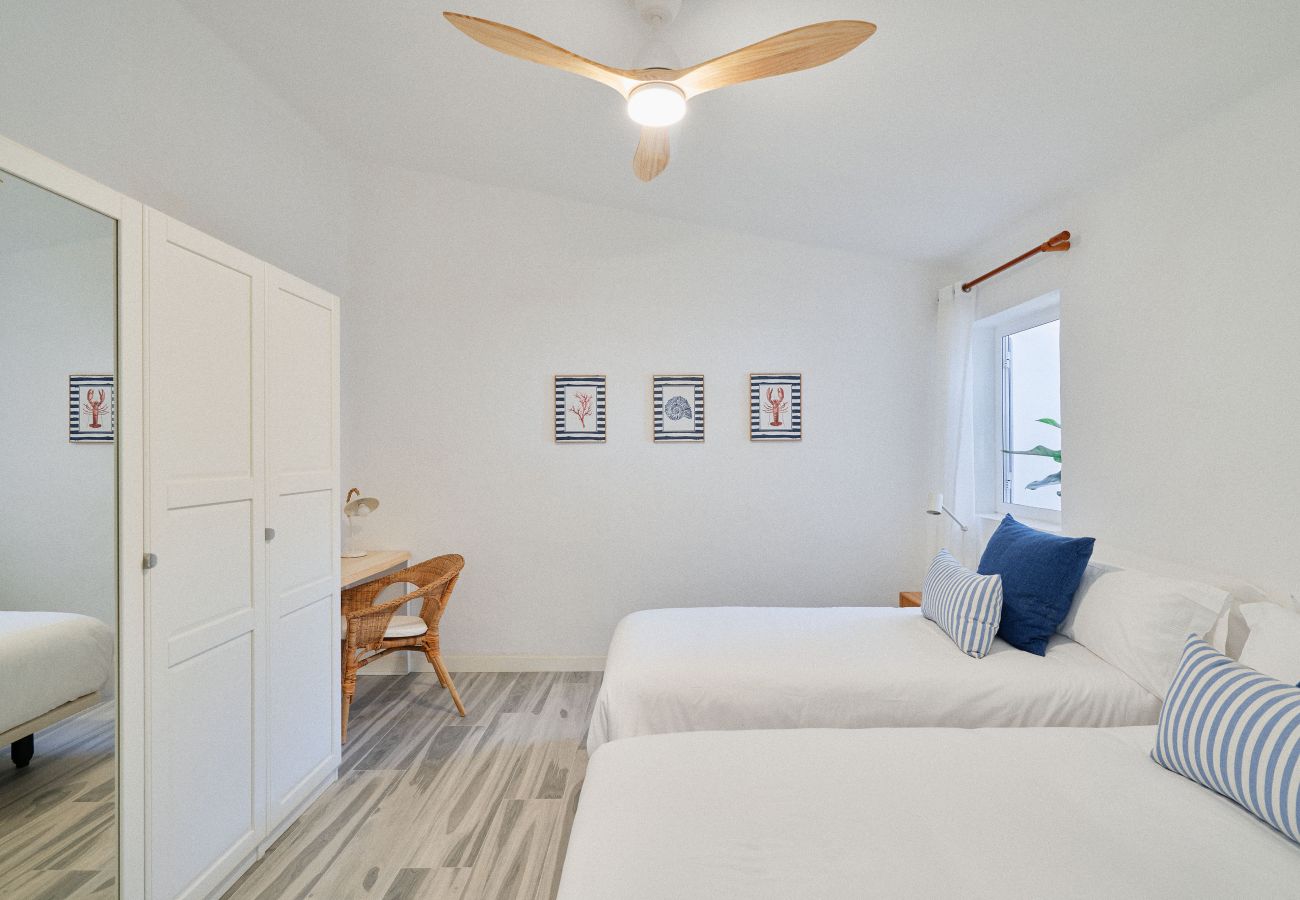 Bungalow en San Miguel de Abona - Bright oceanfront bungalow: views, garden, coastal