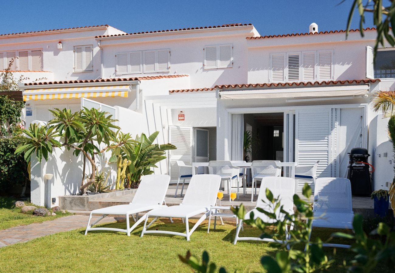 Bungalow en San Miguel de Abona - Bright oceanfront bungalow: views, garden, coastal