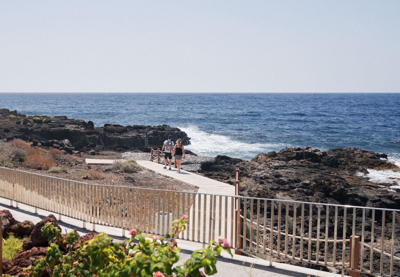 Bungalow en San Miguel de Abona - Bright oceanfront bungalow: views, garden, coastal